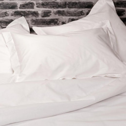 Housse de couette avec liseré Conciergeries Locatives de France